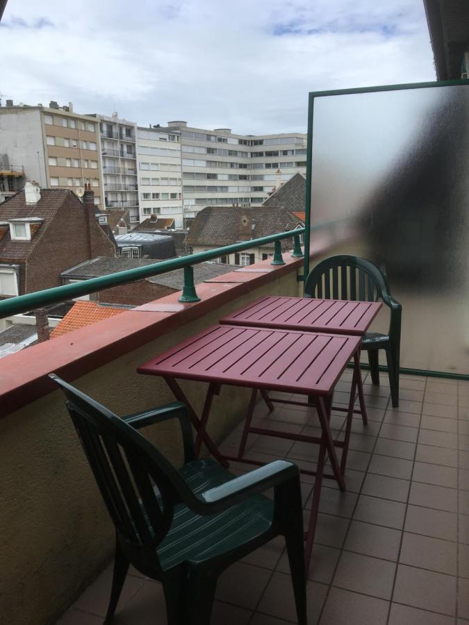 Duplex T4 Idealement Situe Entre La Place Du Marche Et Le Bord De Mer Le Touquet Exterior foto