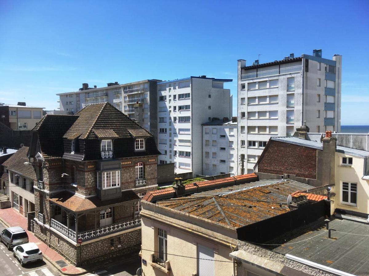 Duplex T4 Idealement Situe Entre La Place Du Marche Et Le Bord De Mer Le Touquet Exterior foto